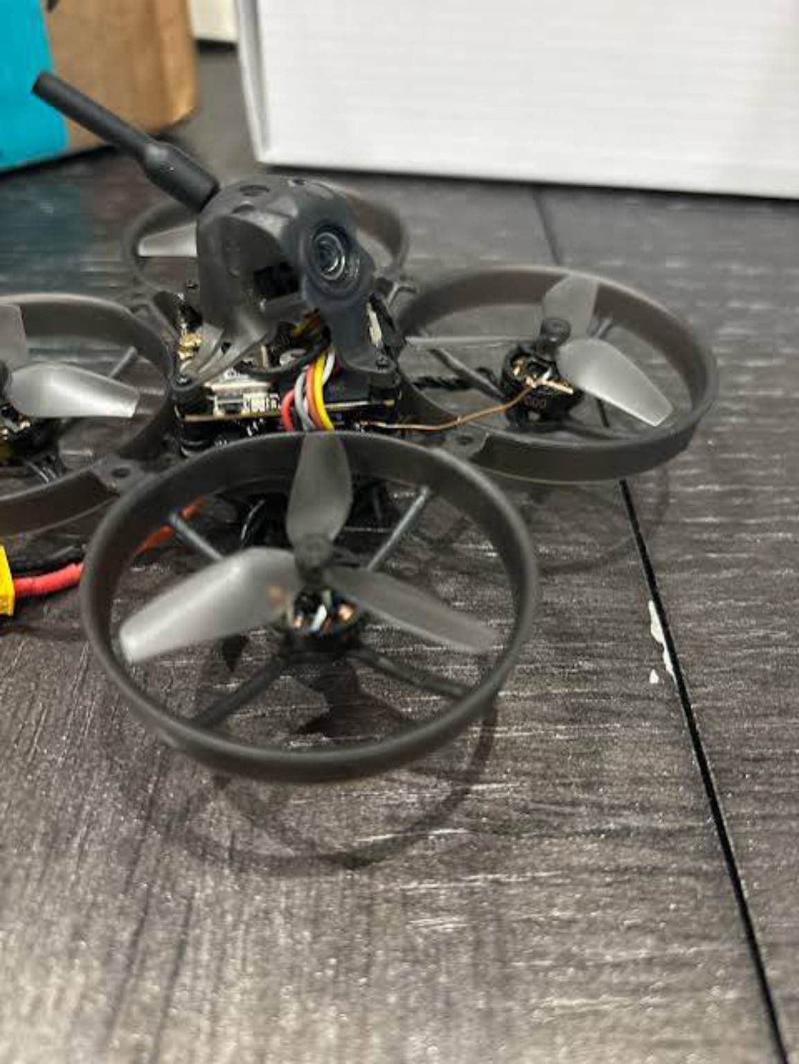Mobula 7 1S після заміни FPV-камери Caddx ANT